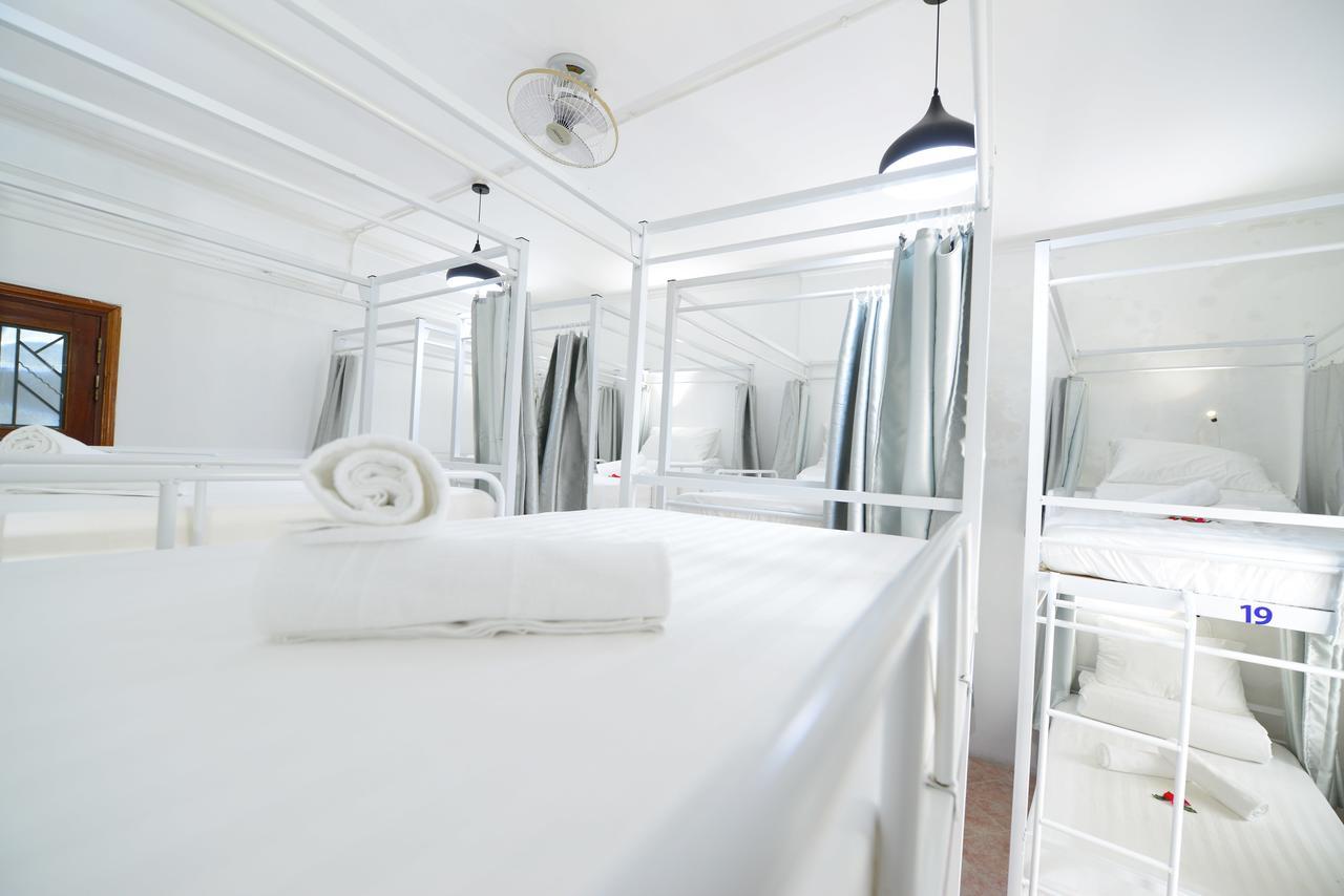 Pillow Backpacker Hostel (Adults Only) هانوي المظهر الخارجي الصورة